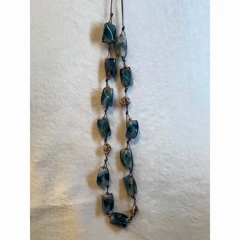 Vintage Blue Marbled Bead Necklace – Chunky | Artsy